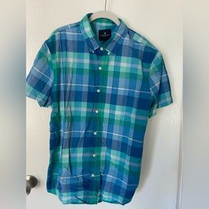 American Eagle Men’s Summer Button Down, Large